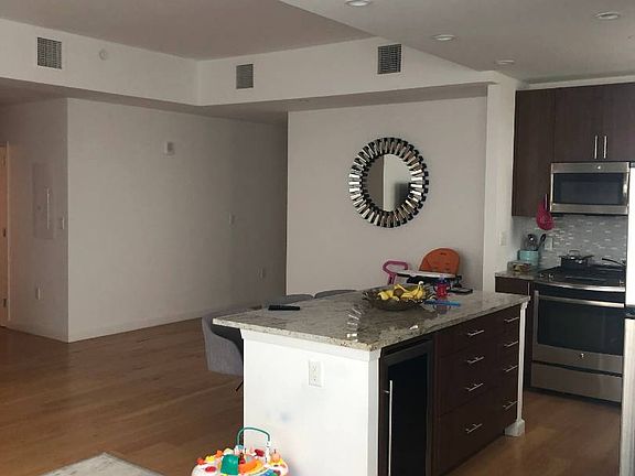 4th image of 50 Oceana Dr. W # 9e Fl 9