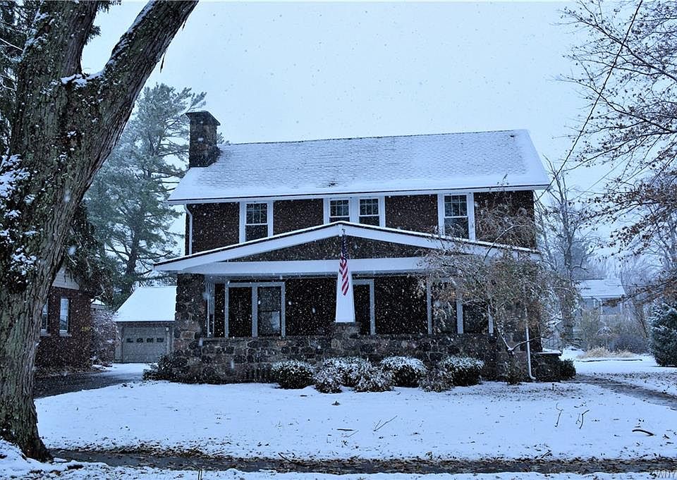 1st image of 400 Girard Ave