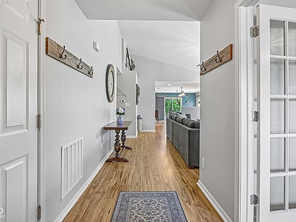 5th image of 8391 Chelone Dr