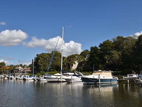 3rd image of 1519 Pelican Point Dr APT Ba193