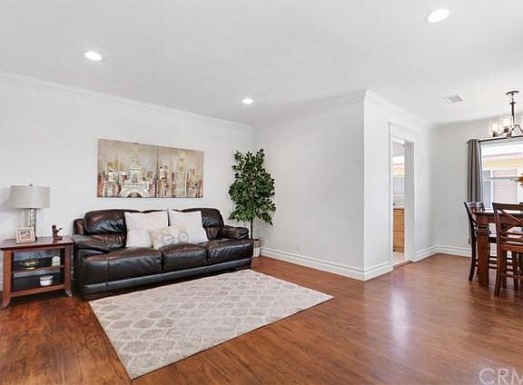 5th image of 5033 Dunrobin Ave