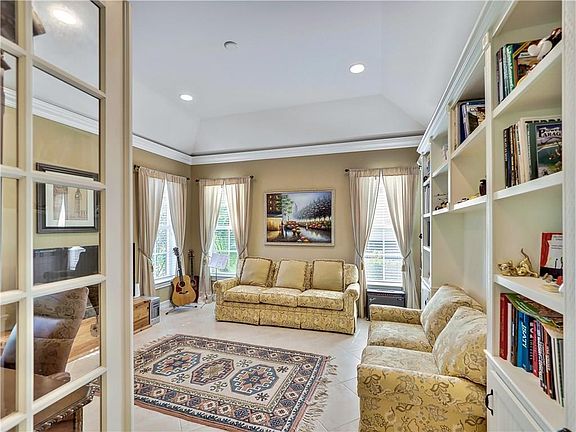 4th image of 6625 Martinique Way