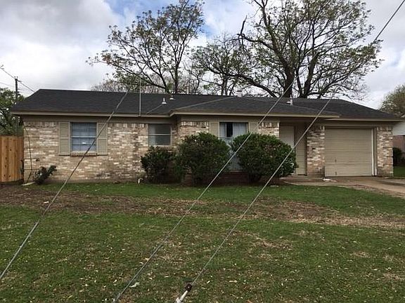 3rd image of 2701 Stafford St