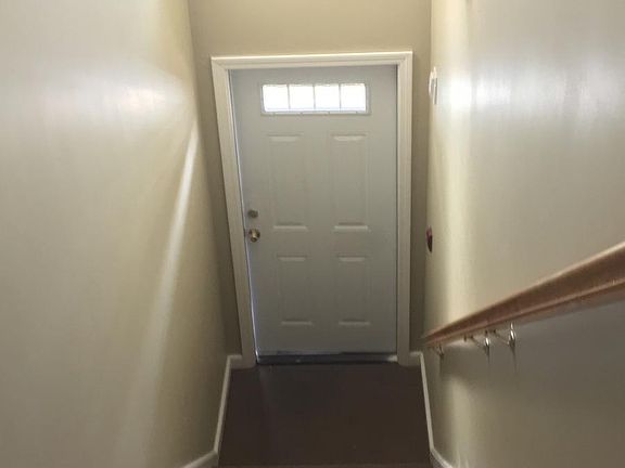Stairs to Unit/No Elevator