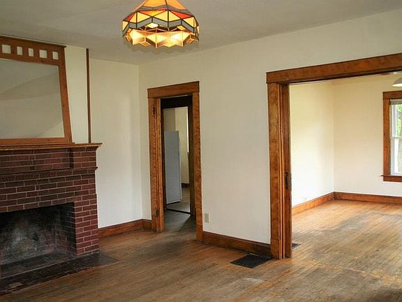 3rd image of 429 S Windsor St #1