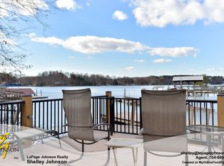 20854 Lagoona Drive, Cornelius, NC 28031