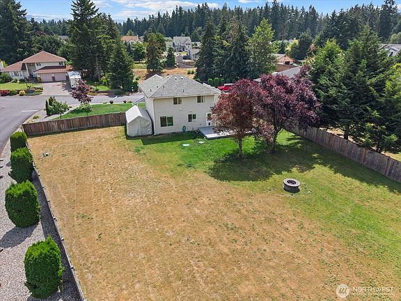 4th image of 19314 106th Avenue Ct E