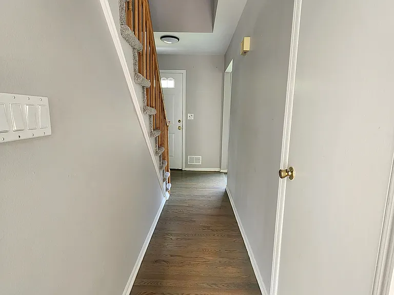 18 Mendham Ave — Photo 4