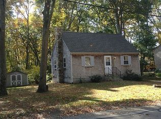 152 Indian Trl, Saunderstown, RI 02874