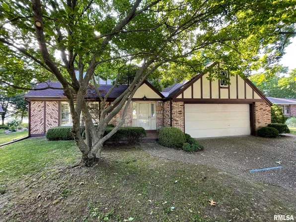 4135 Coachlight Ct, Quincy, IL 62305