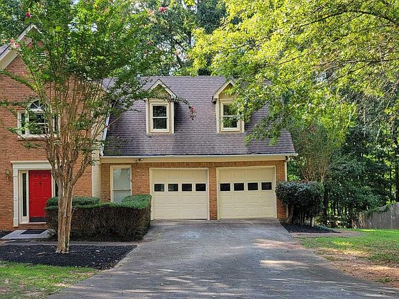 2nd image of 940 Brookmont Dr SW