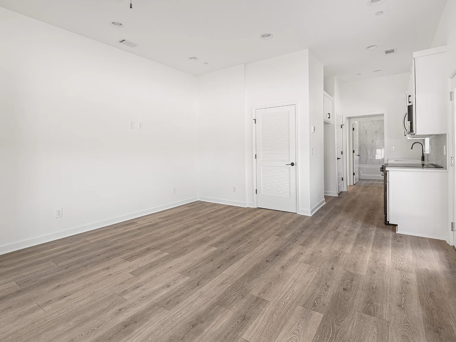 1 bed, 1.0 bath, 610 sqft, $1,795 — Photo 4