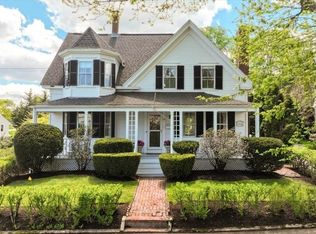 18 Cottage St, Hingham, MA 02043