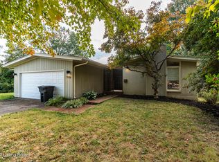 7108 Woolrich Rd, Graymoor Devondale, KY 40222