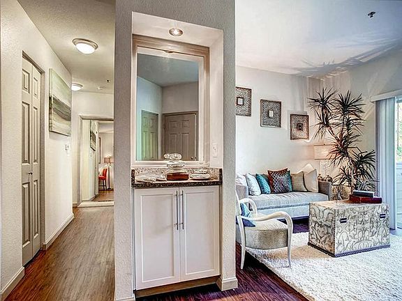 5th image of 650 S Dahlia Cir #Q206