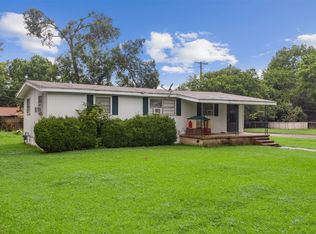 2910 Williams Dr, Corsicana, TX 75110