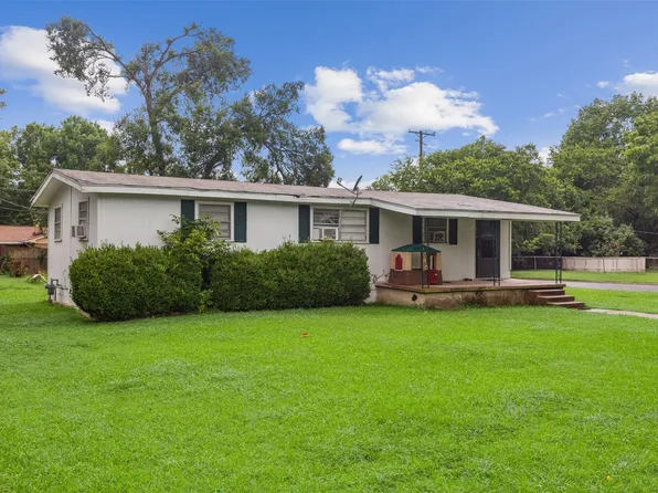 2910 Williams Dr, Corsicana, TX 75110