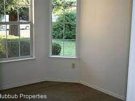 3rd image of 6624 Waterford Dr