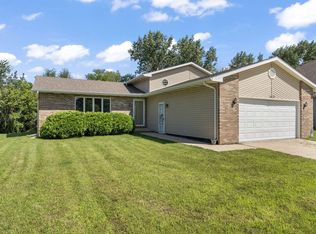 1308 W 82nd Pl, Merrillville, IN 46410