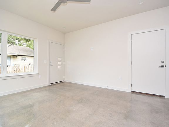 4th image of 5405 Sunshine Dr #2