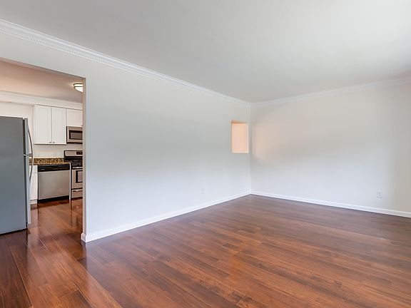 4th image of 68 Ocean Ave