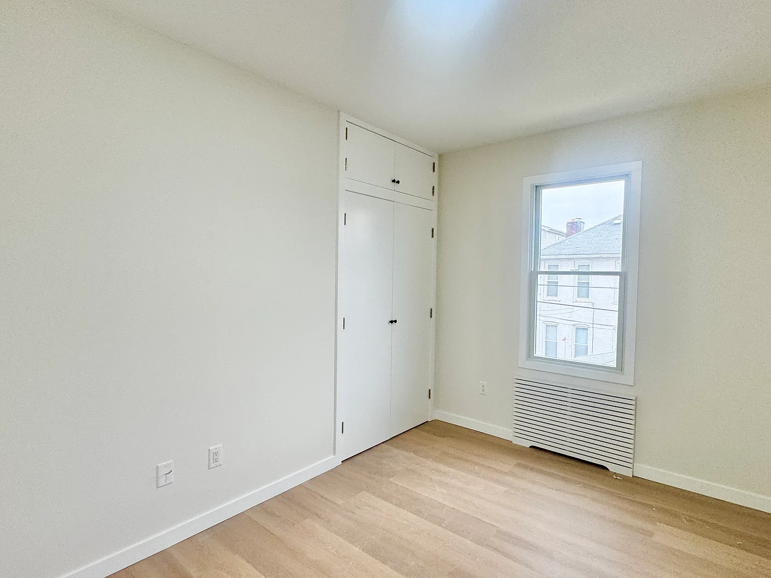 2 bed, 550 sqft, $2,300 — Photo 4