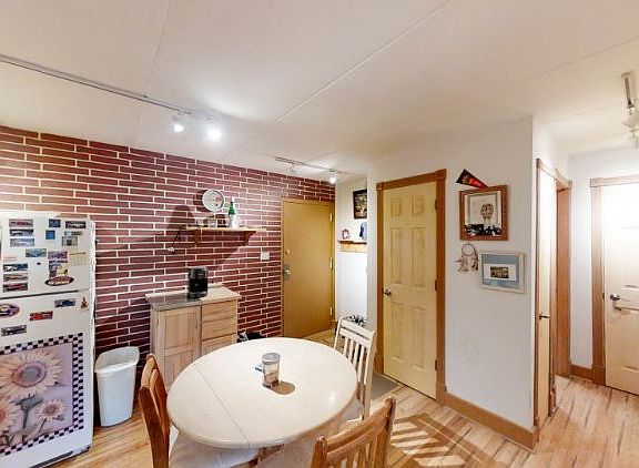 4th image of 315 Des Plaines Ave APT 104