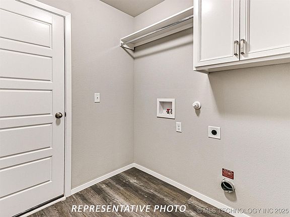 7th image of this home