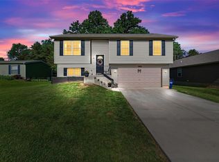 513 Roosevelt Ave, Warrenton, MO 63383