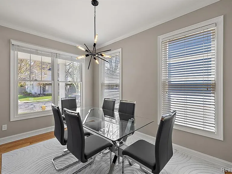 1109 Bennaville Ave — Photo 6