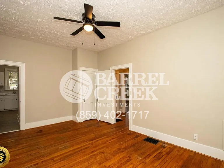 327 N 4th St — Photo 15