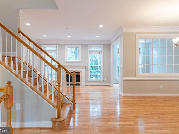 3rd image of 207 Halpine Walk Ct