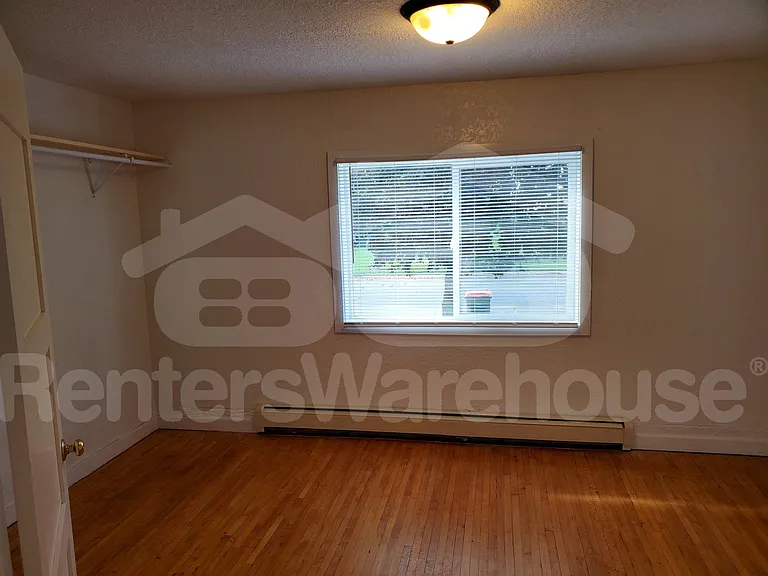 112 5th St S #1 — Photo 19