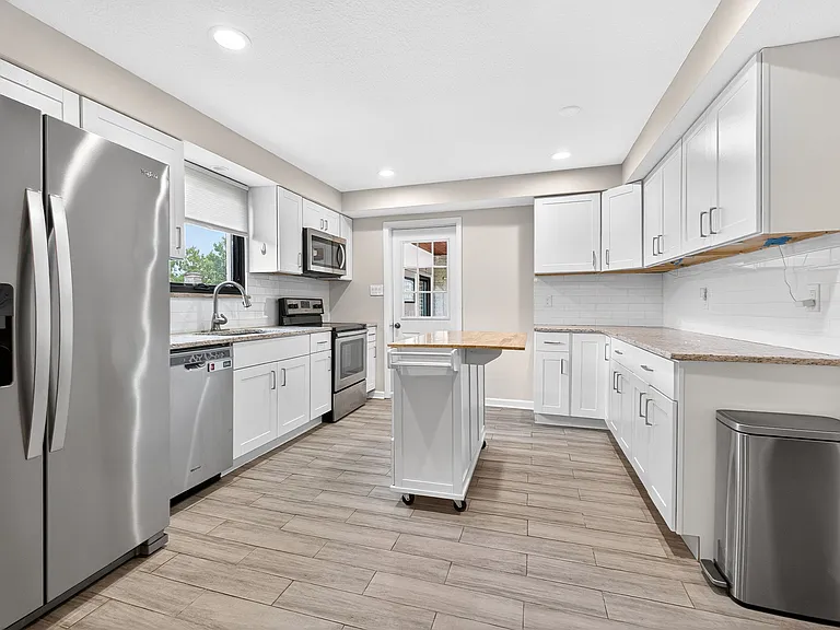 1678 Oakland Park Ave — Photo 15