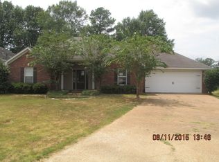 251 Cherry Bark Dr, Brandon, MS 39047
