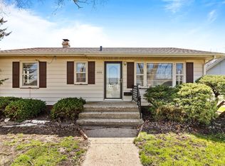 1020 N Pleasure Ct, Aurora, IL 60506