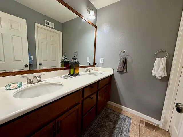 2297 Treetop Ln — Photo 22
