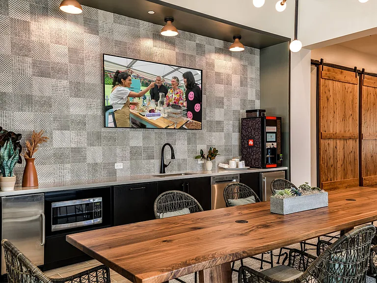 Casero Apartments — Photo 17