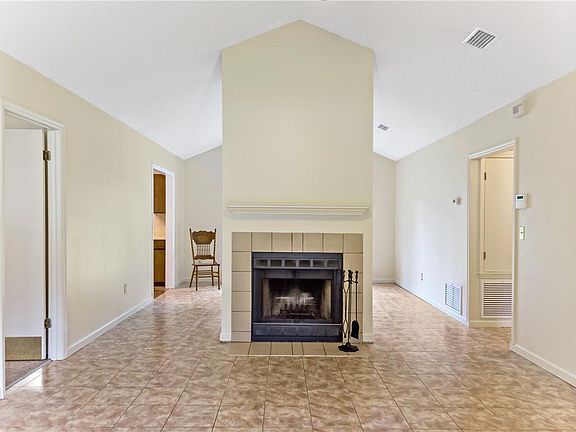 4th image of 318 N Deerfield Dr