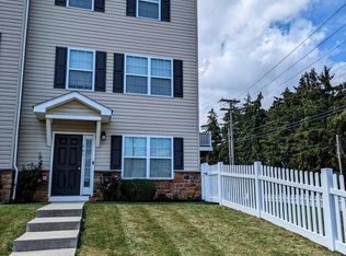 701 Blossom Dr, Hanover, PA 17331