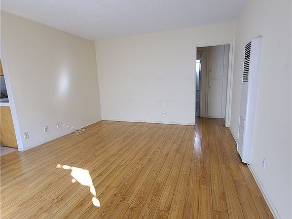 3rd image of 1808 10th St APT C