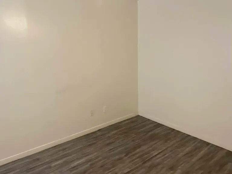717 San Saba Dr — Photo 2