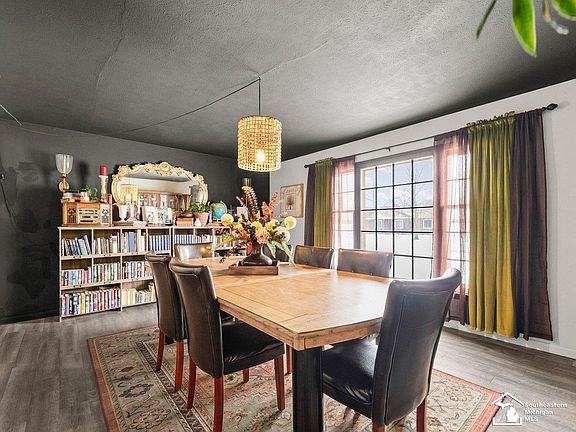 5th image of 7490 Canterbury Dr