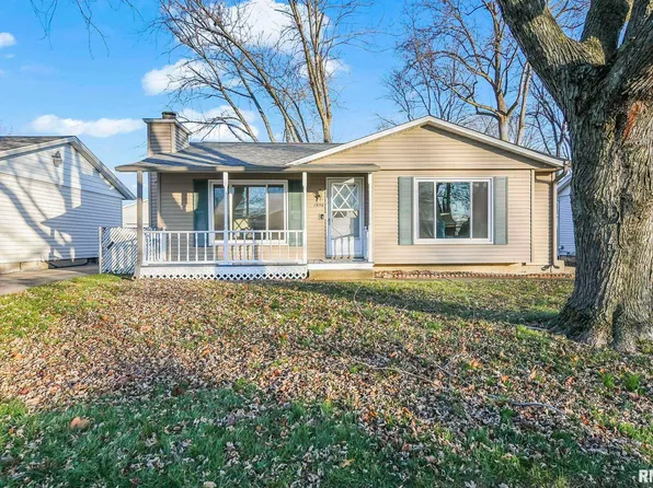 1956 Stonehenge Rd, Springfield, IL 62702