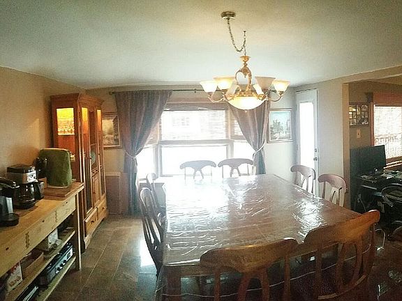 2nd image of 123 Rivington Ave