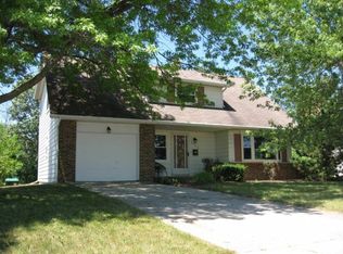 6015 Blackstone Dr, Fort Wayne, IN 46818