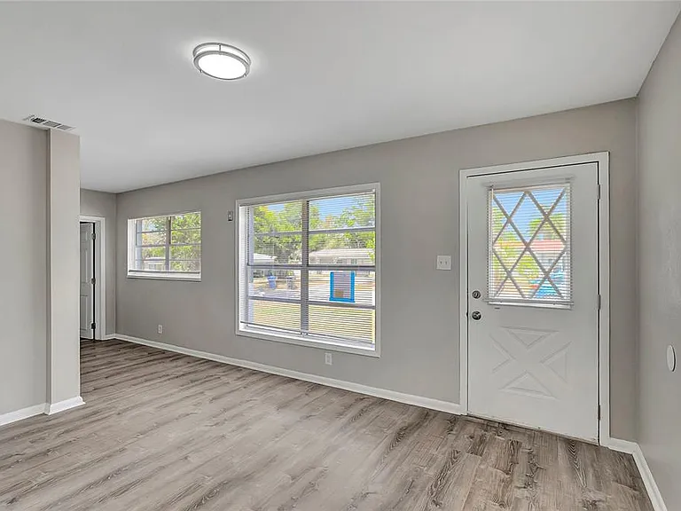 7015 Filbert Ln — Photo 2