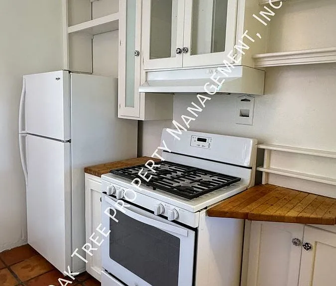 1364 N Del Mar Ave — Photo 6