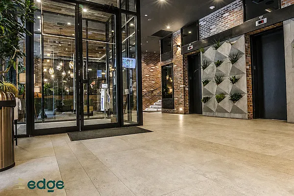 Entry / hallway, photo 1