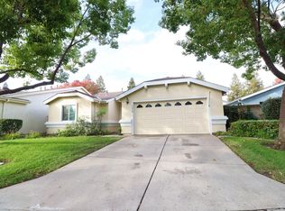 7213 Sunsweet Ln, Sacramento, CA
